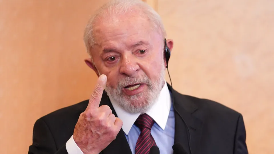 Lula pede a Putin, por telefone, que vá à Turquia negociar com a Ucrânia