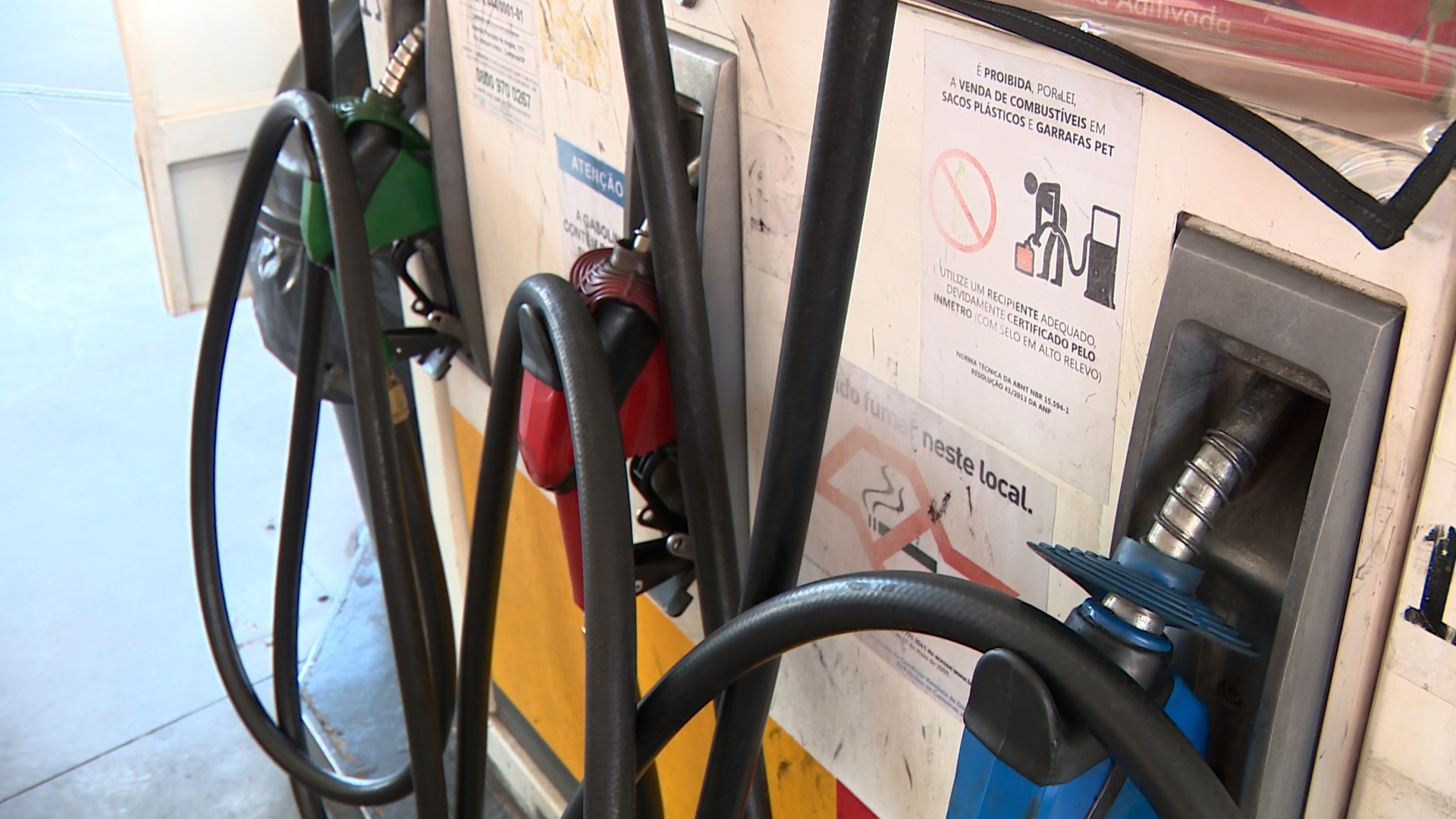 Operação autua sete postos de combustíveis e interdita revenda de gás em Campina Grande
